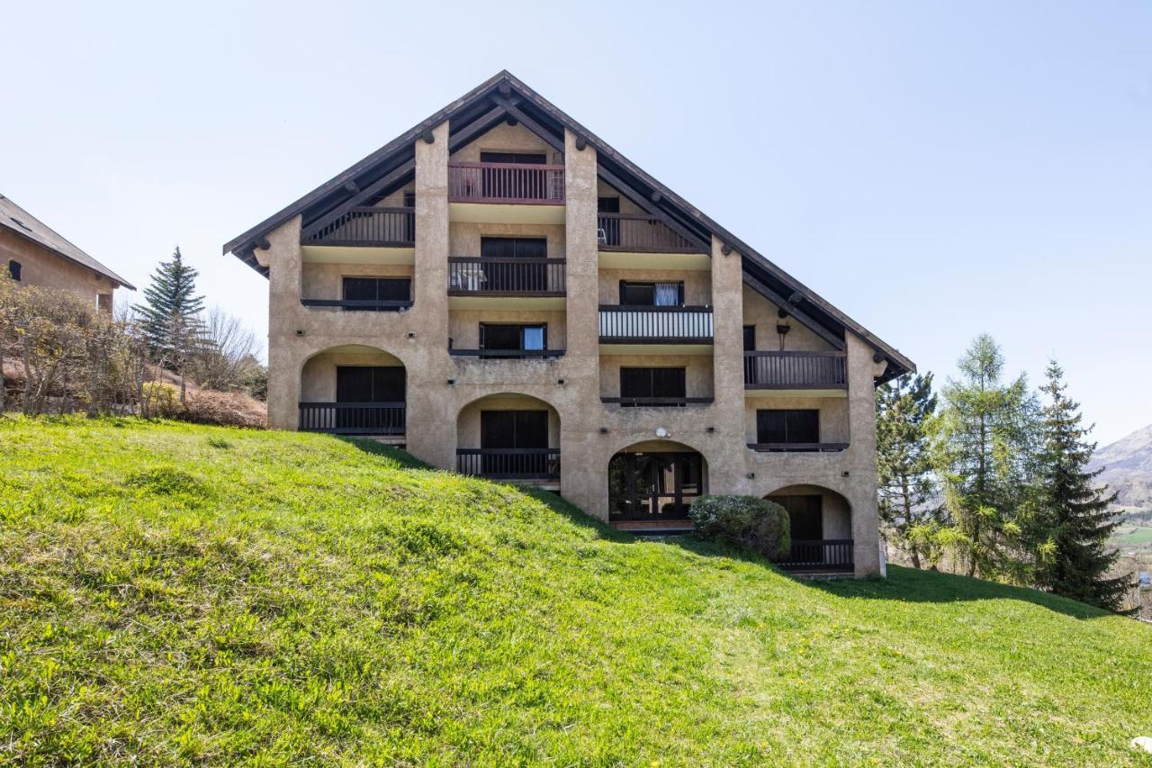 Le Skieur Saint-Leger-les-Melezes Exteriér fotografie